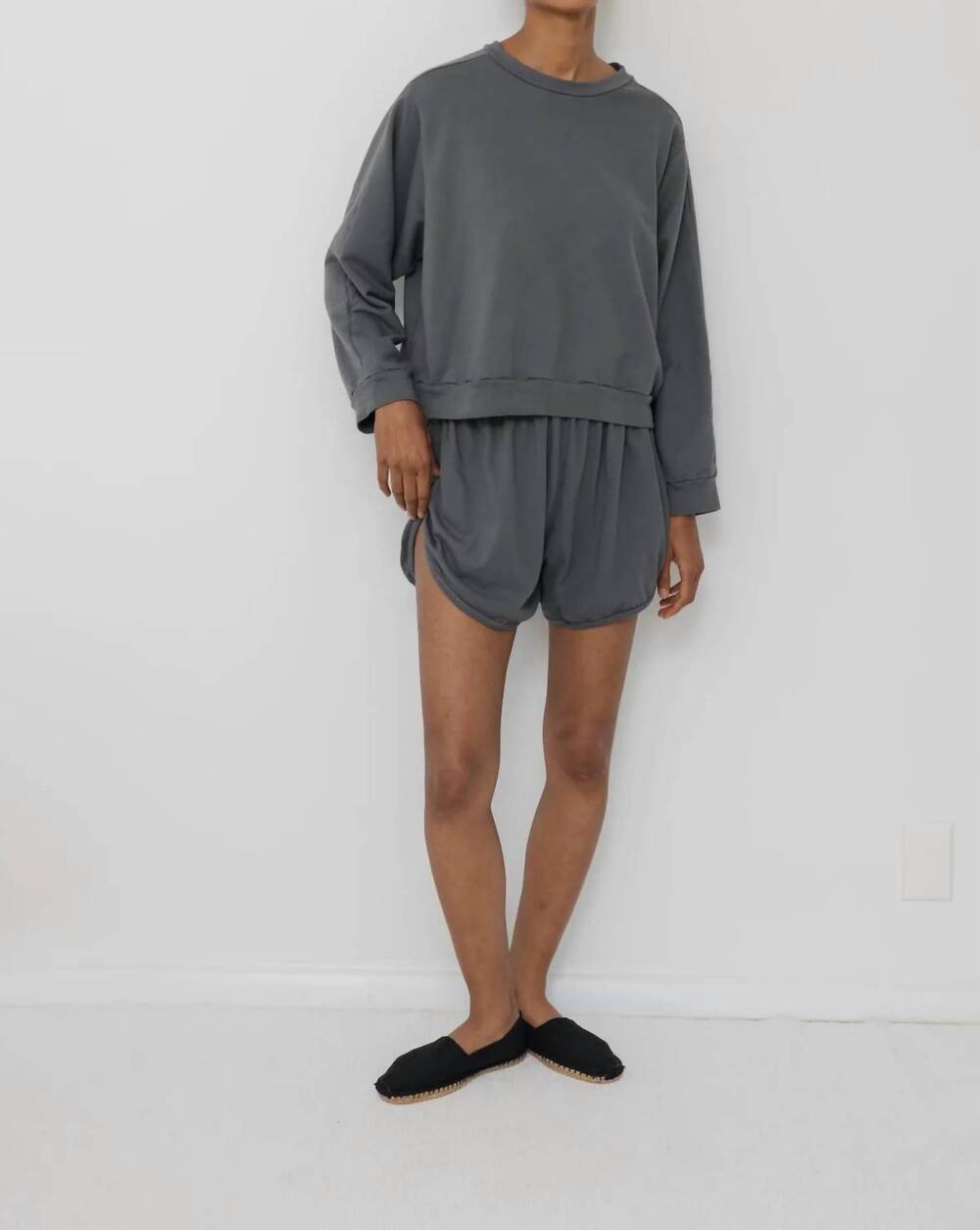 NEW WOL HIDE trainer curved hem shorts in stone